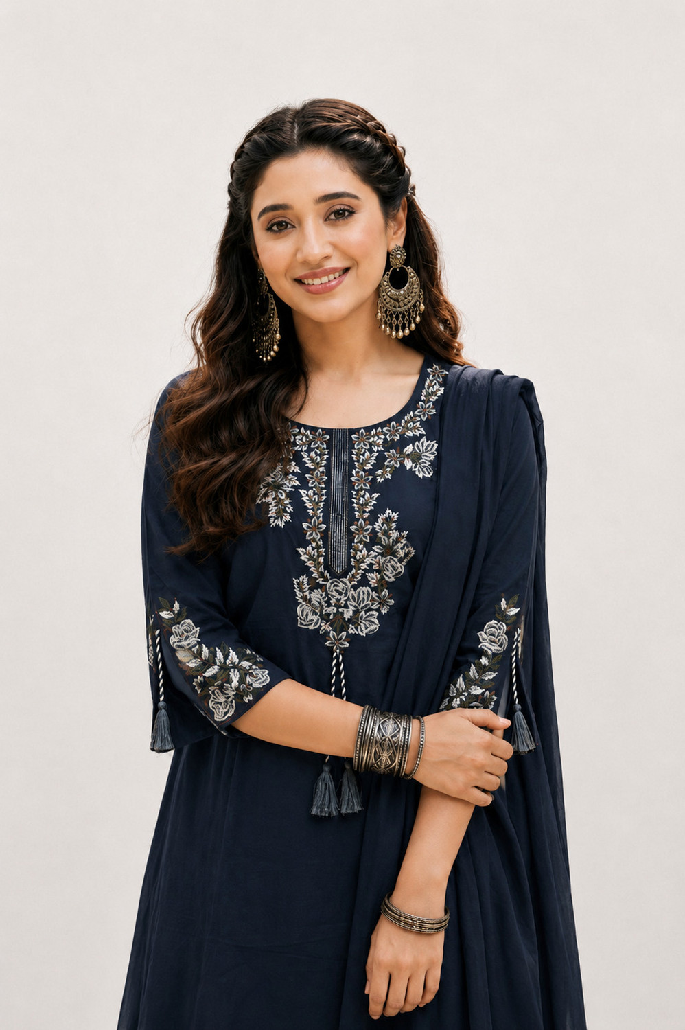 Image of KOMELY Women Kurta Pant Dupatta Set