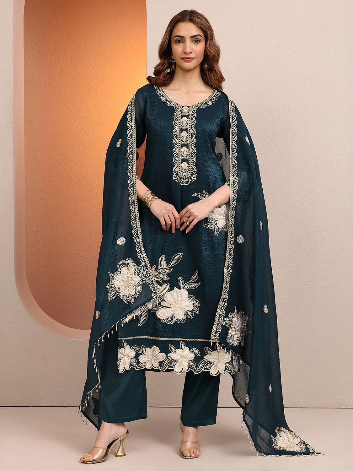 Image of LIBAS Women Kurta Pant Dupatta Set
