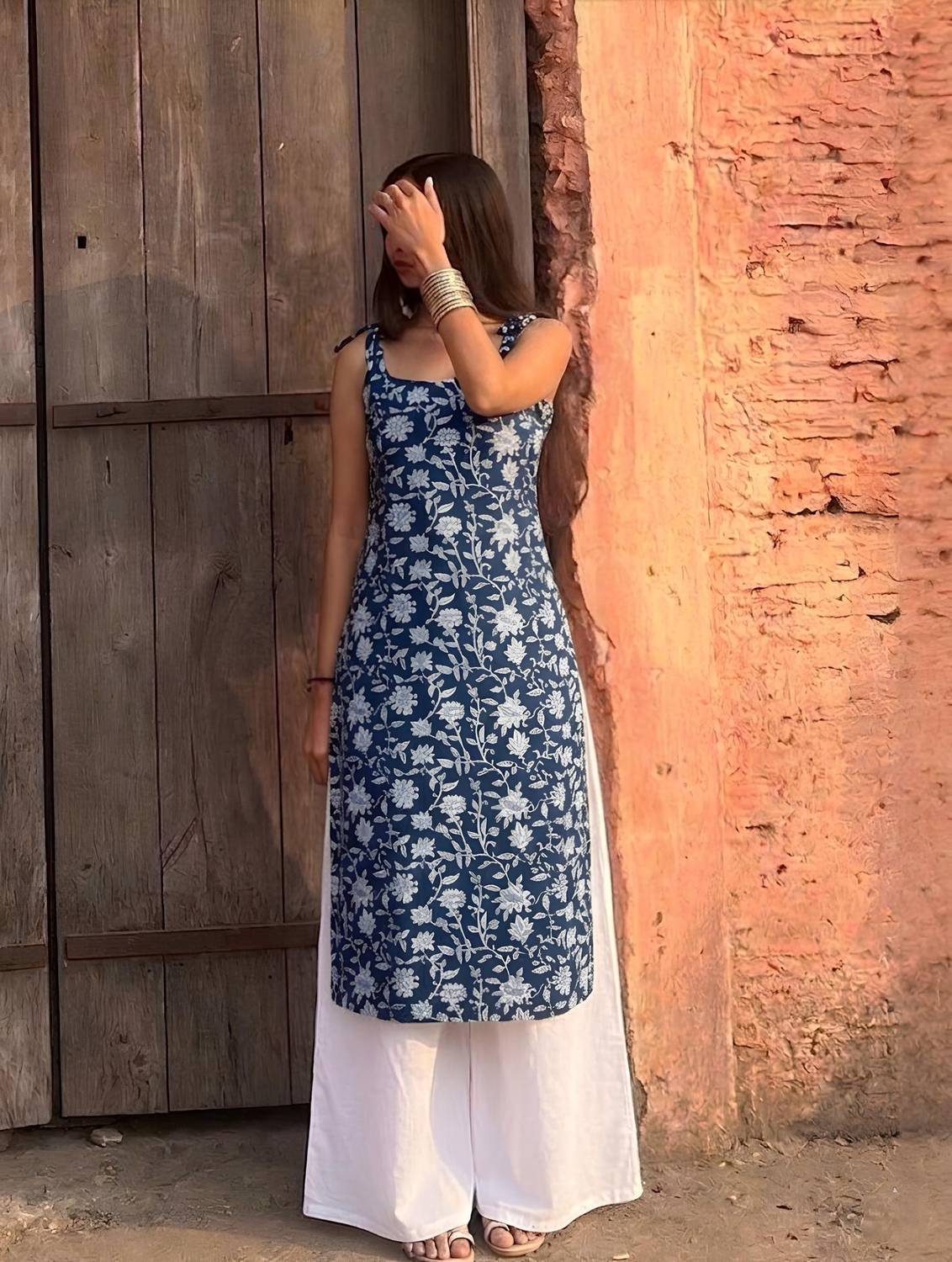 Aimca Women Kurta Palazzo Set