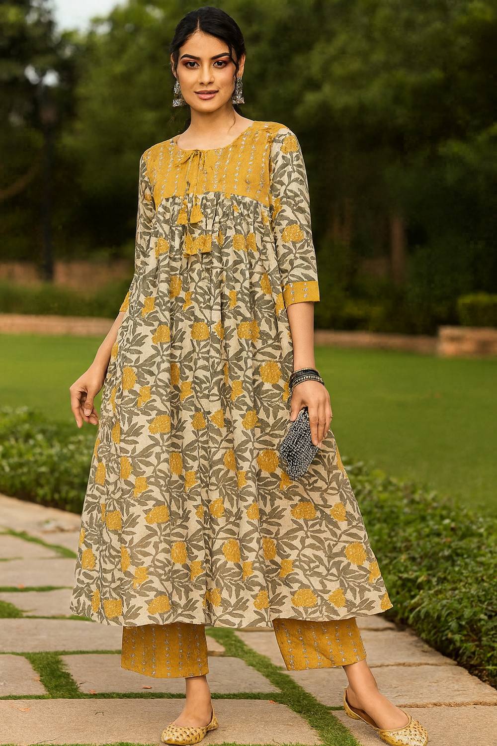 AAFAMI Women Kurta Pant Set