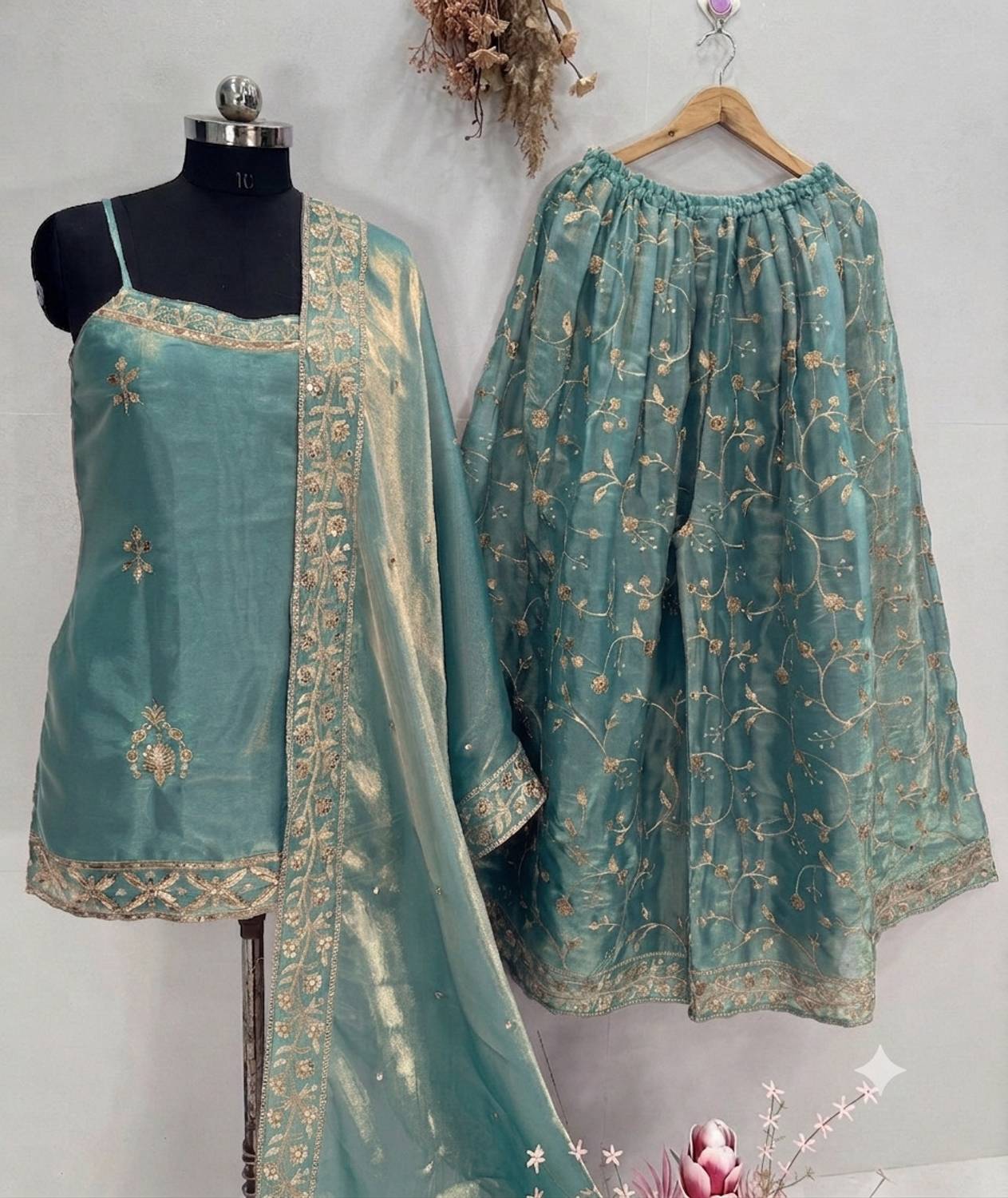 Qeenixha Women Kurti Palazzo Dupatta Set - Image 3