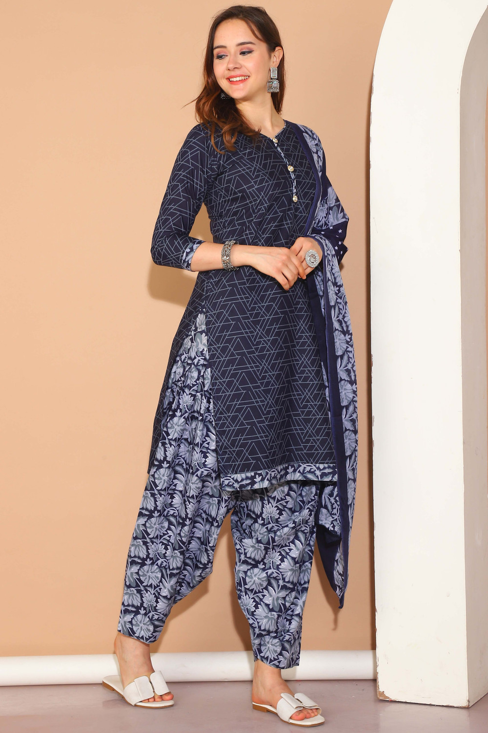 Image of Rajnandini Women Kurta Patiala Dupatta Set