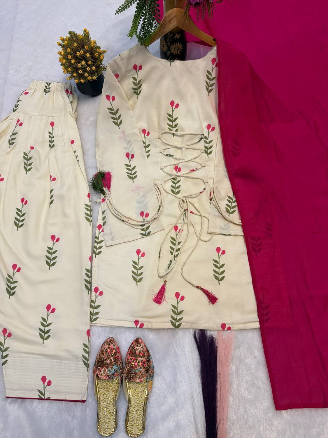 Image of Om Enterprise Printed Kurta, Patiala & Dupatta Set