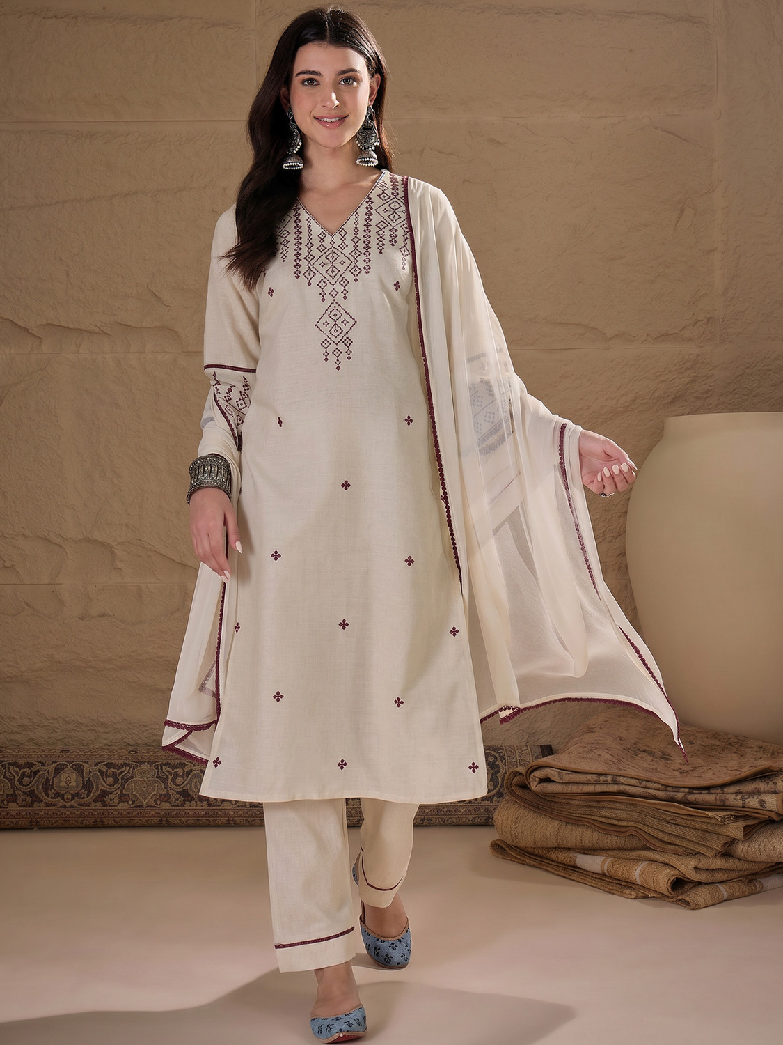 Image of AVANSHEE Women Kurta Pant Dupatta Set