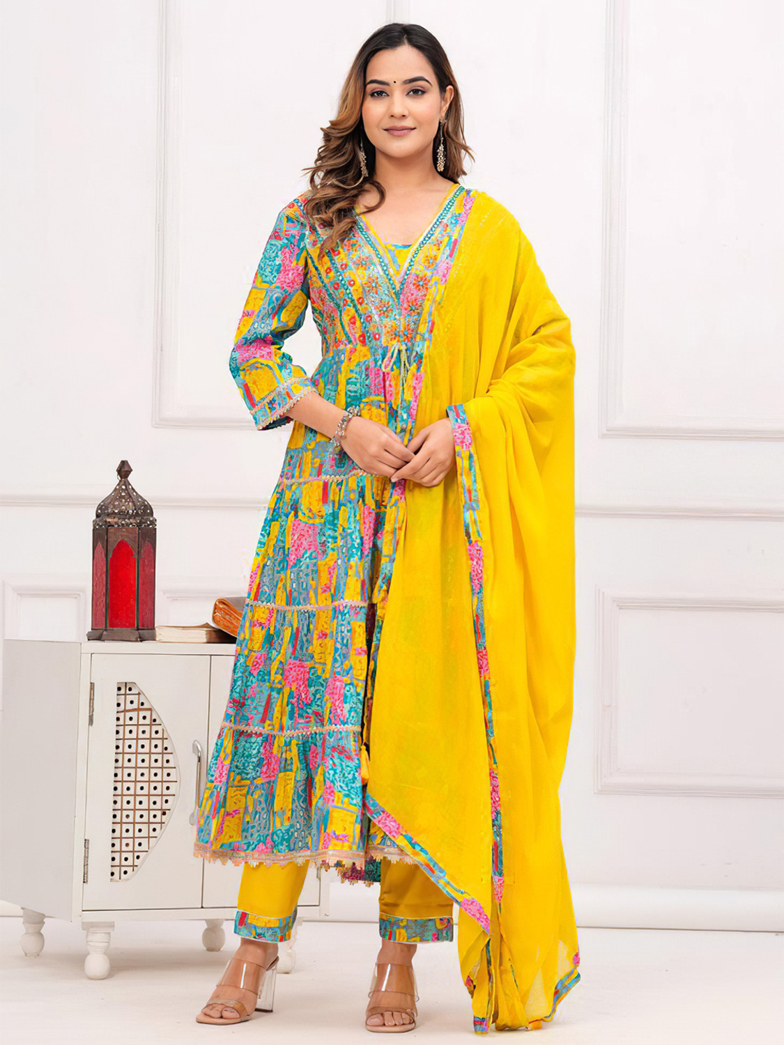 Image of berrylicious Women Kurta Pant Dupatta Set
