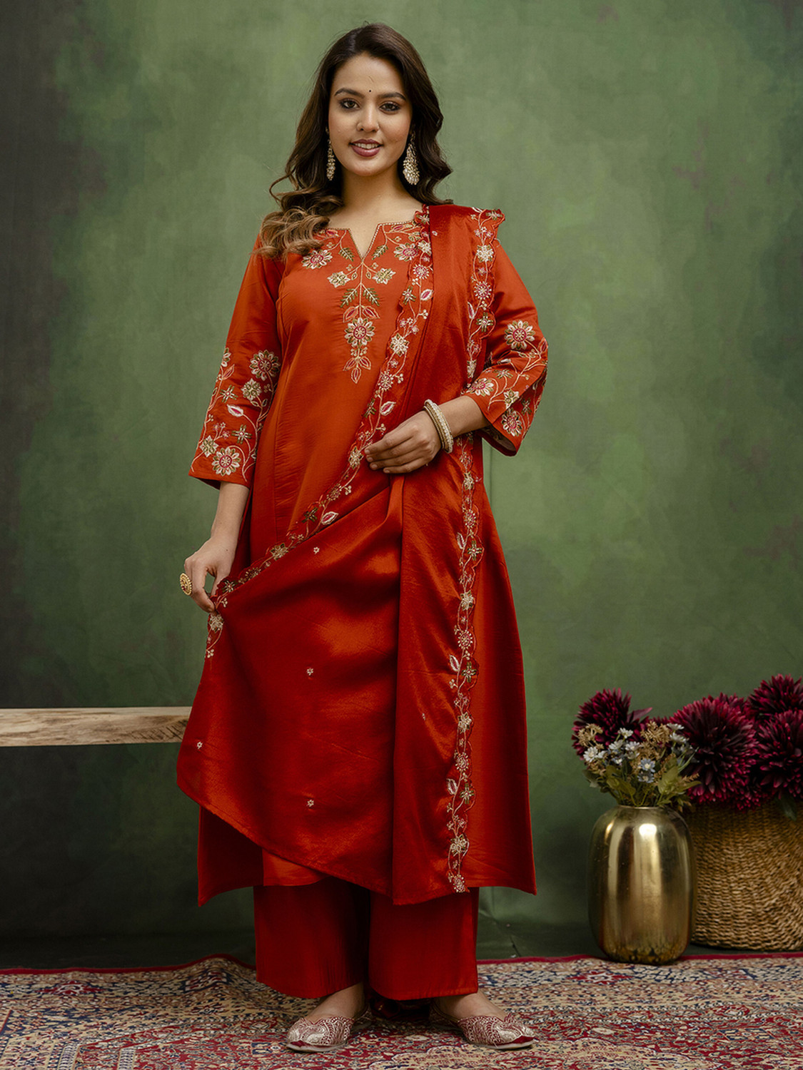 Image of VredeVogel Women Silk Blend Kurta Pant Dupatta Set