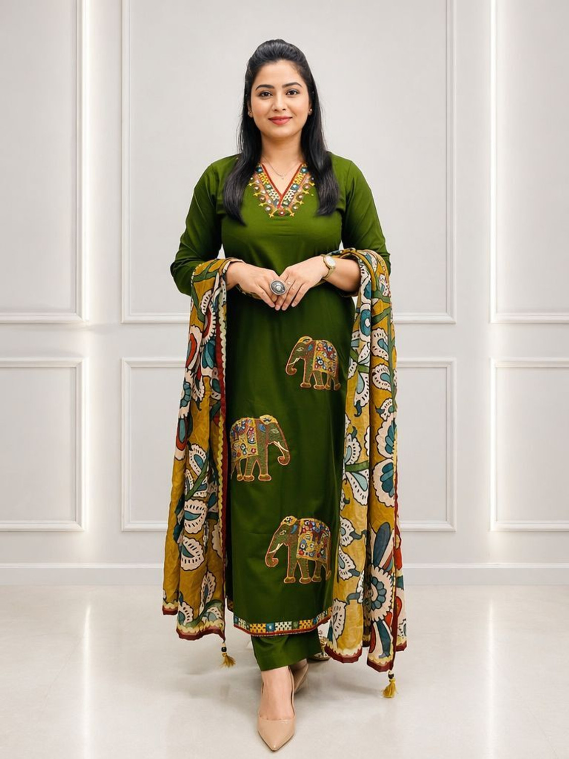 Image of VASTRA RANG Women Kurta Pant Dupatta Set