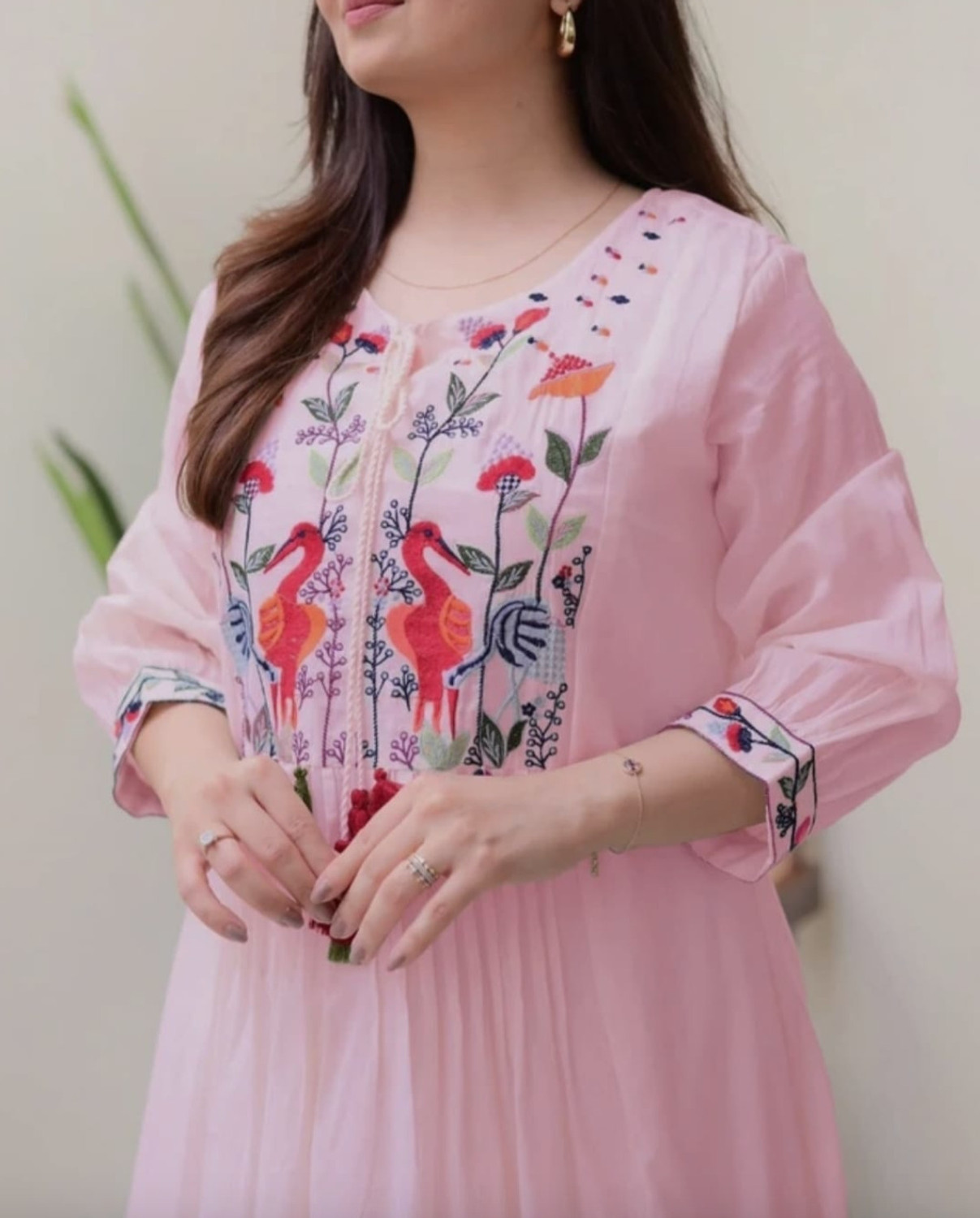 Image of NAKSHKURTIS Women Kurta Pant Set