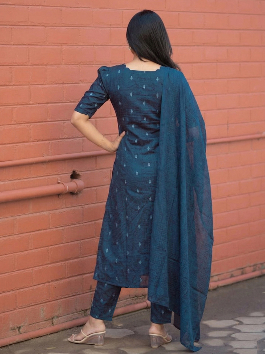 Image of Gosriki Women Kurta Pant Dupatta Set