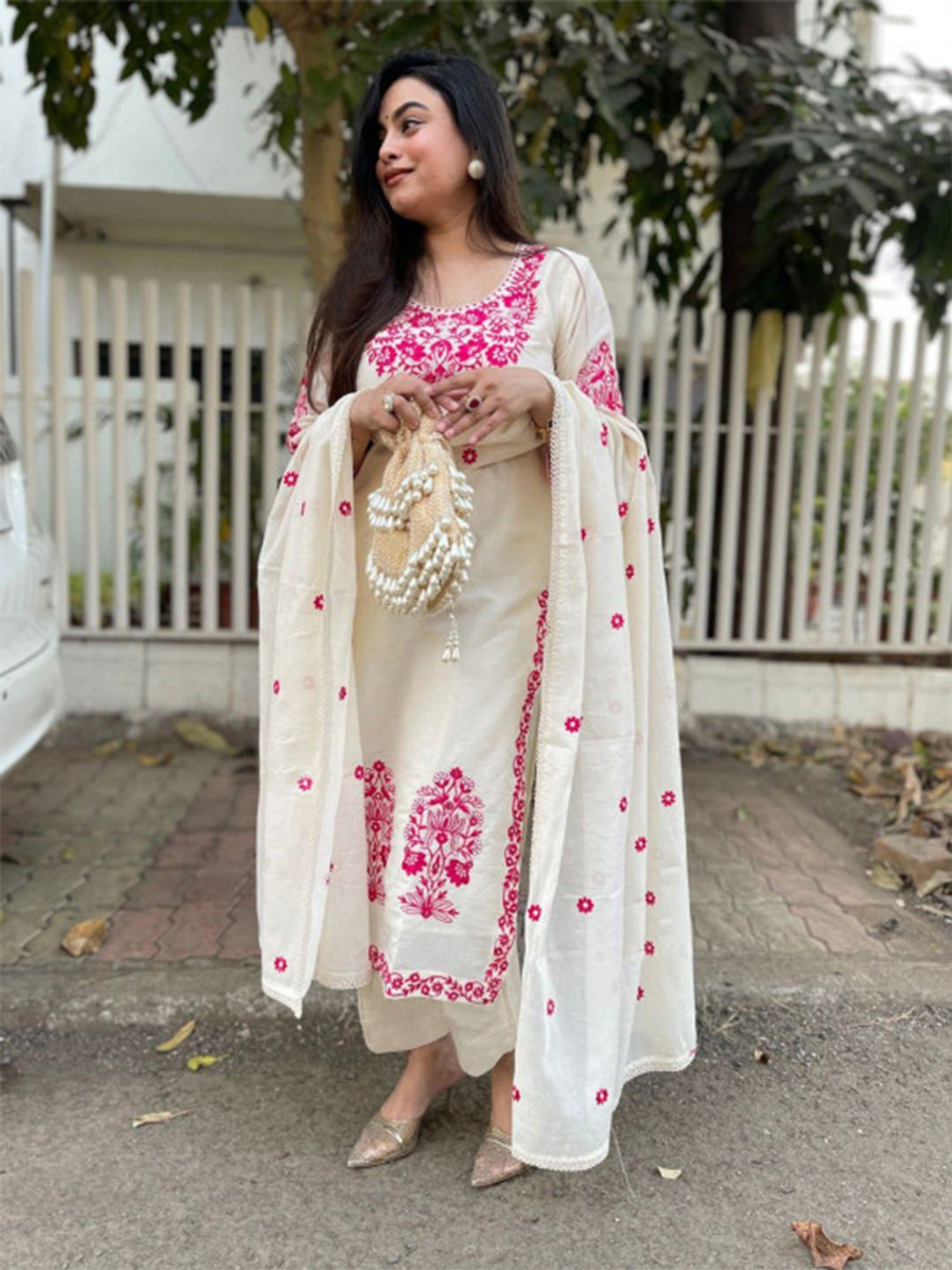 Image of Divastri Women Kurti Pant Dupatta Set