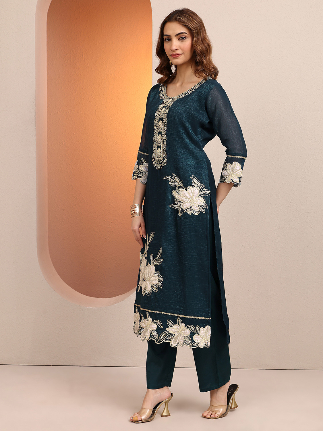 Image of LIBAS Women Kurta Pant Dupatta Set