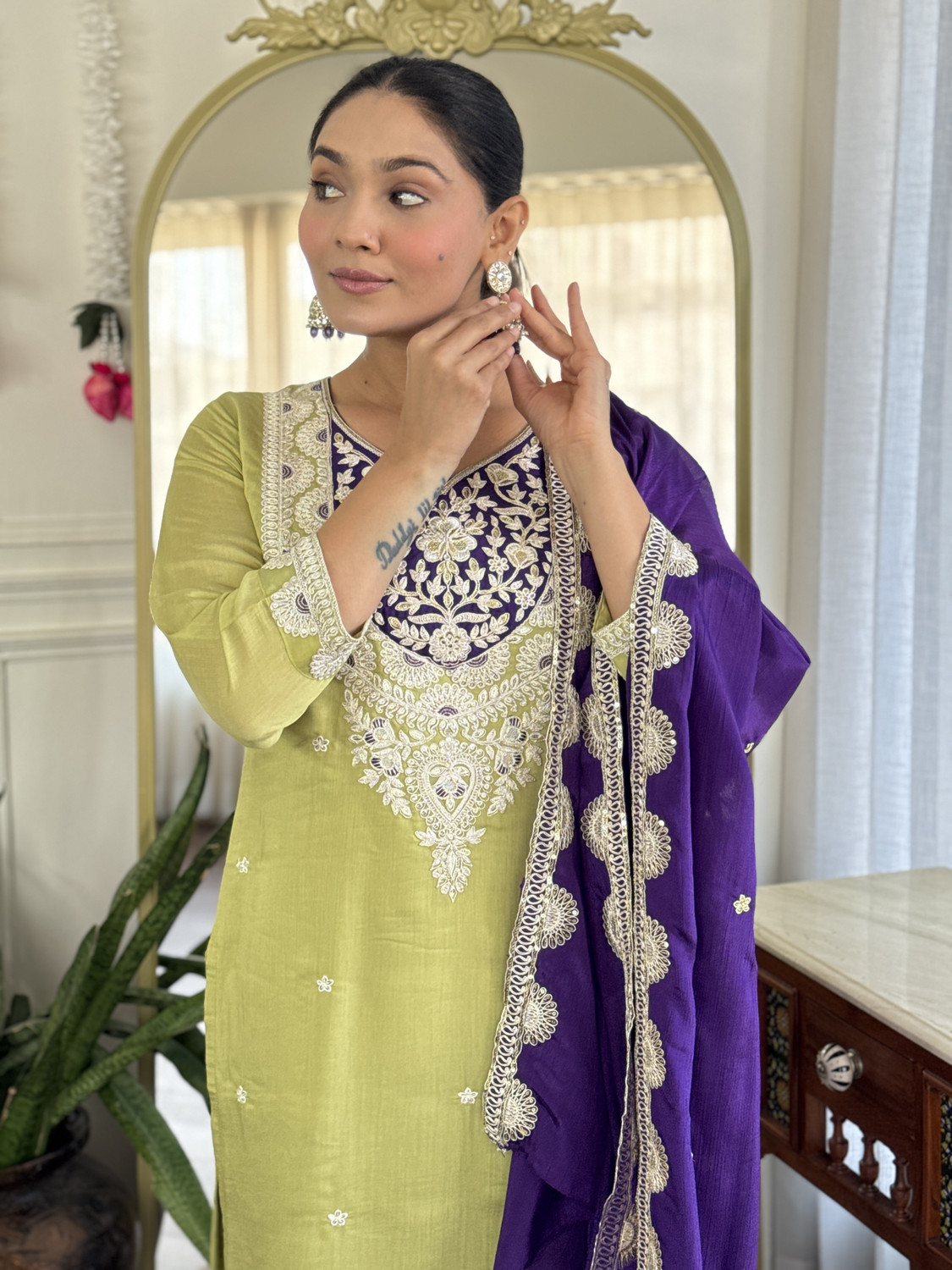Image of PILUDI HOUSE Women Kurti Pant Attached Dupatta Set