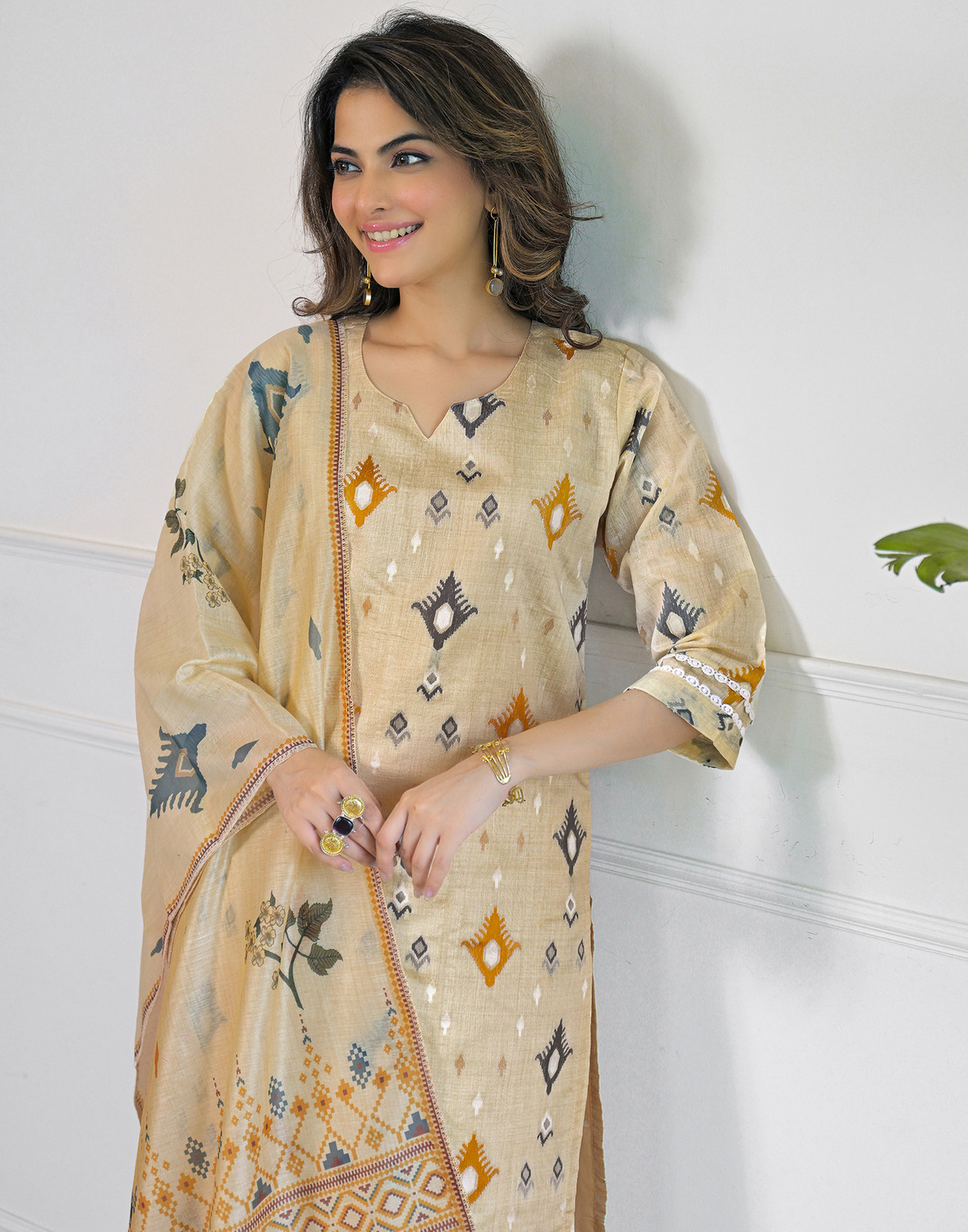 Image of Skylee Women Chanderi Kurta Pant Dupatta Set