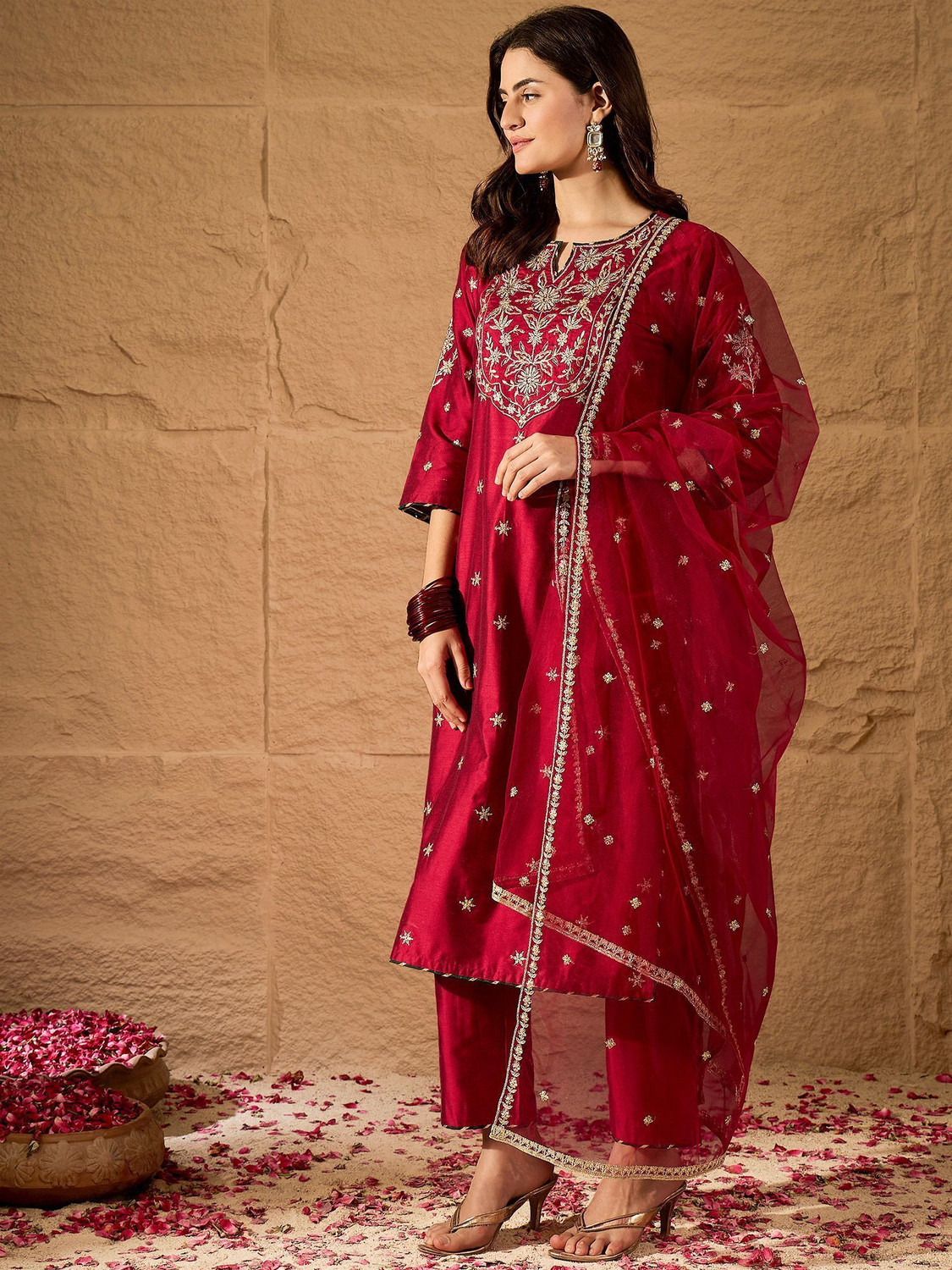 Image of AVANSHEE Women Kurta Pant Dupatta Set