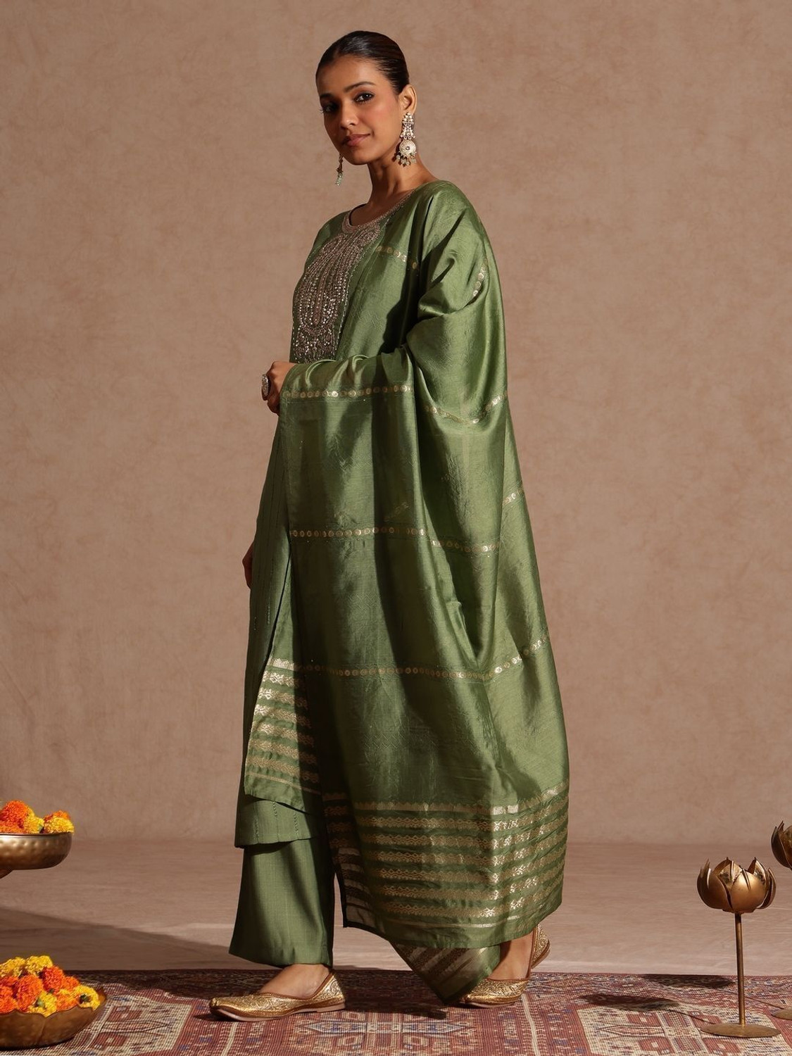 Image of Janasya Women Kurti Pant Dupatta Set