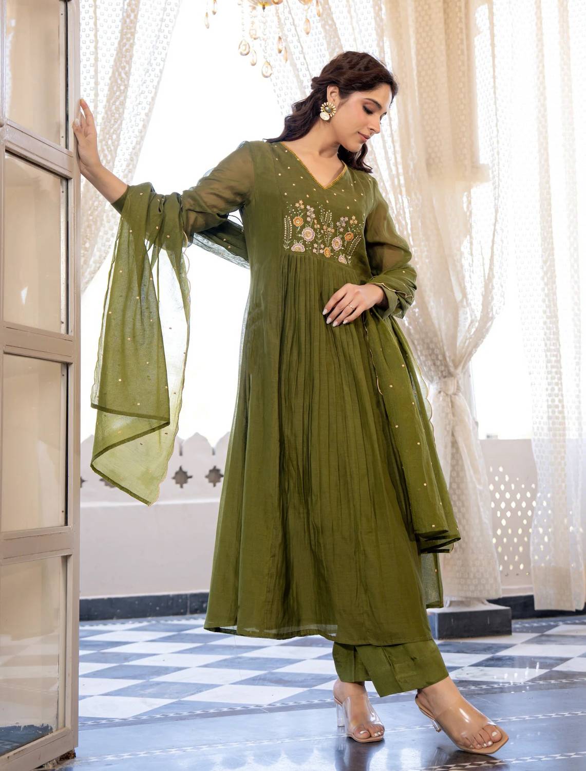 Klosia Women Kurta Pant Dupatta Set - Image 3