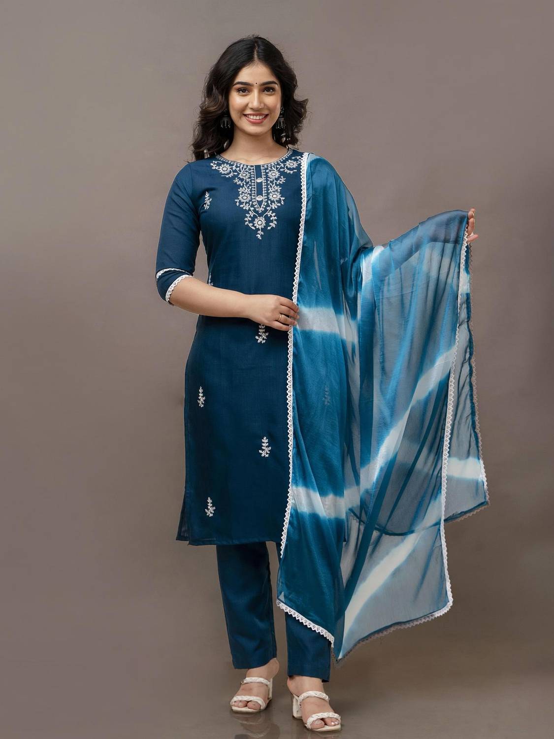 Balyx Women Kurta Pant Dupatta Set