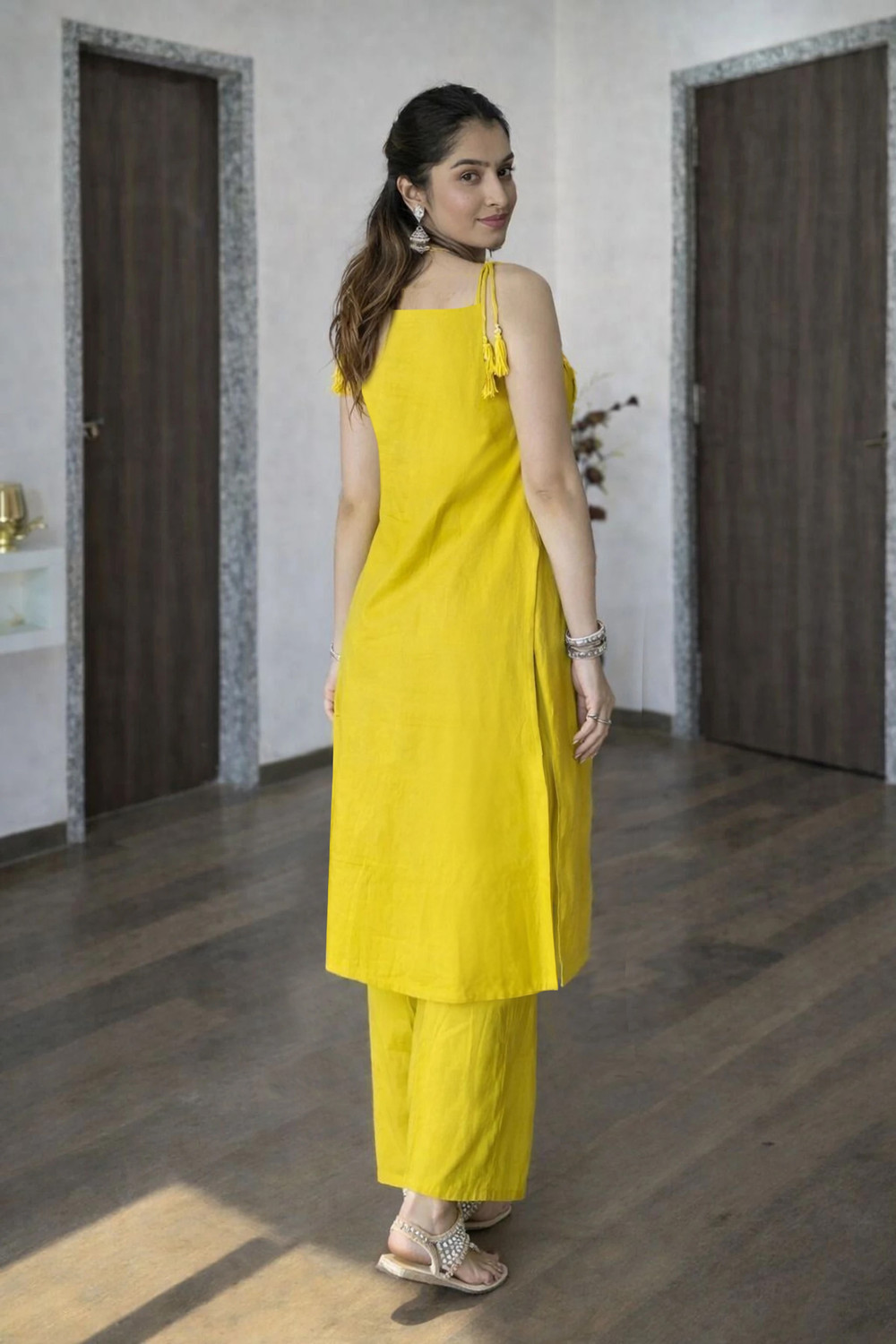 Image of JAYRUH Women Kurta Pant Set