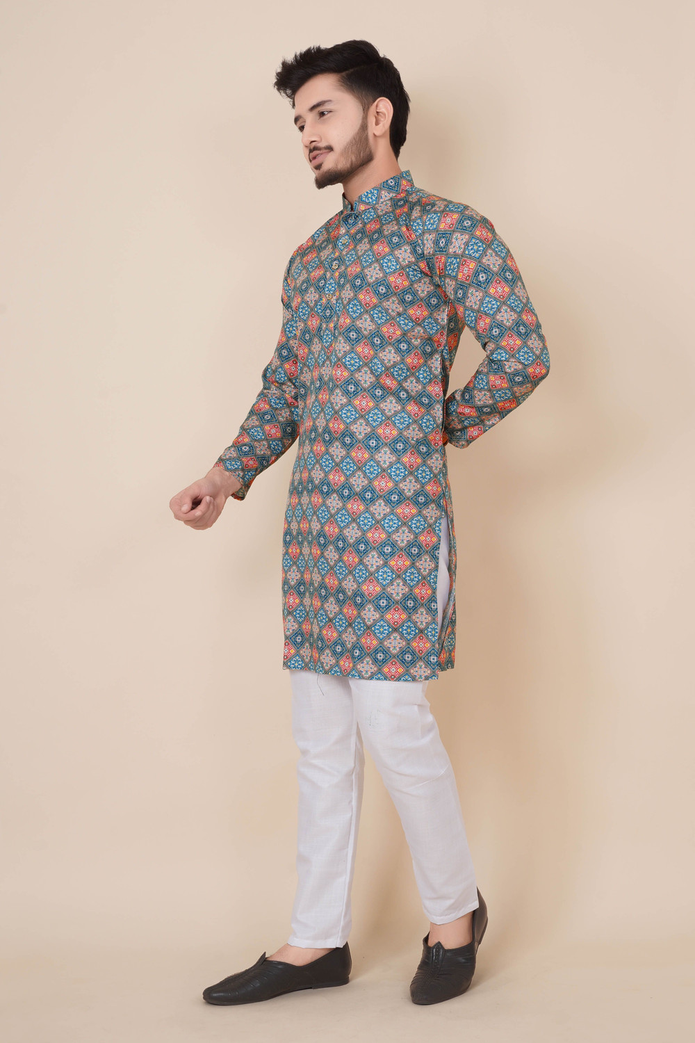 Image of Svatantra Men Kurta Pyjama Set