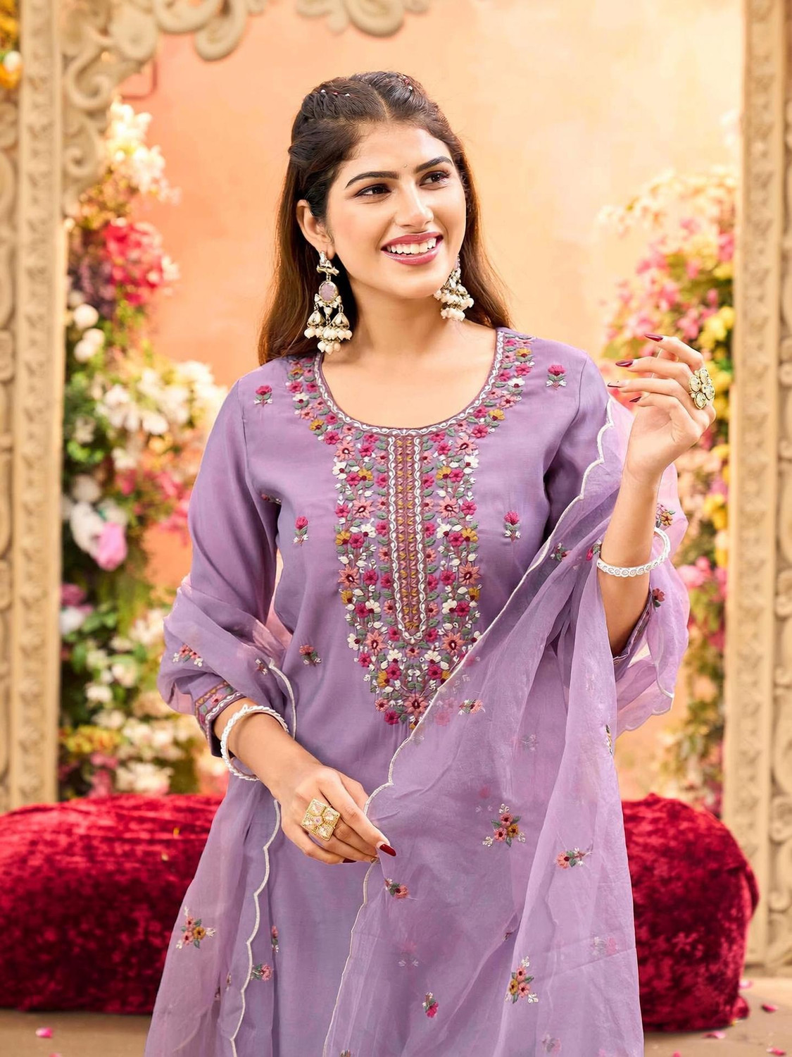 Image of Skylee Women Kurta Pant Dupatta Set