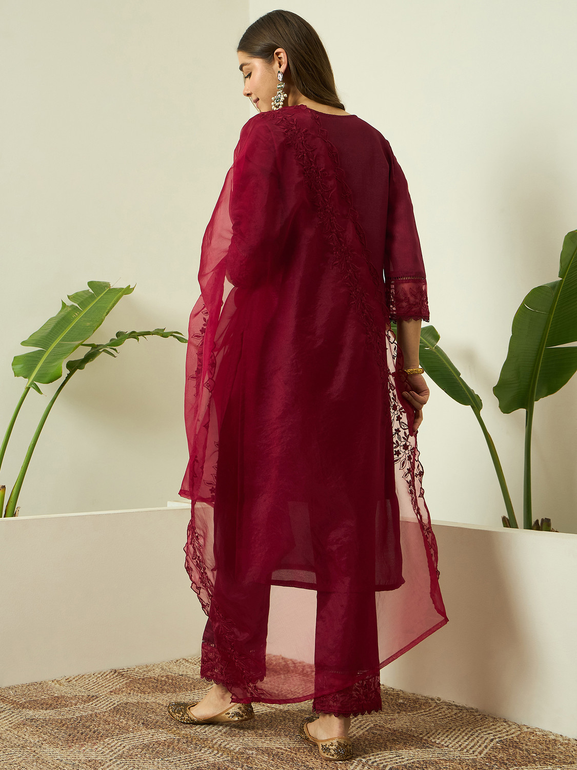 Image of AVANSHEE Women Kurta Pant Dupatta Set