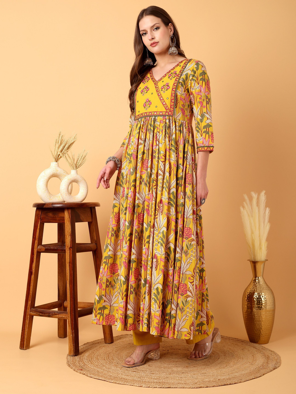 Image of Taranjal Women Kurti Pant Dupatta Set