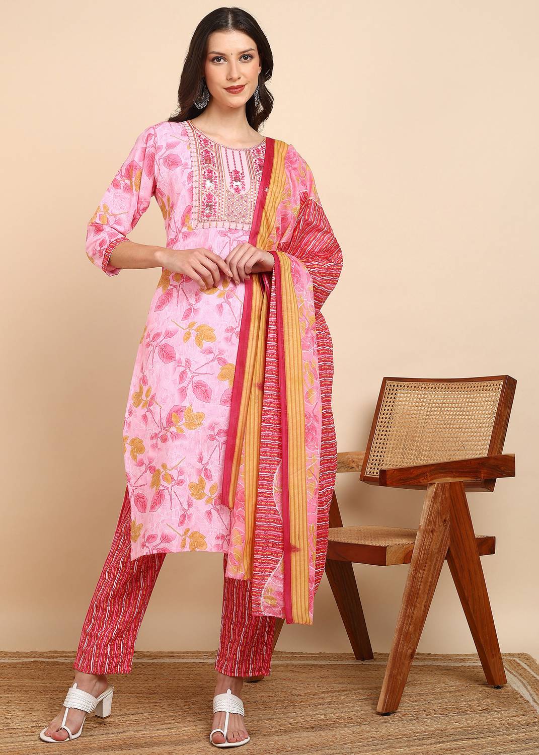 amozo Women Kurta Pant Dupatta Set