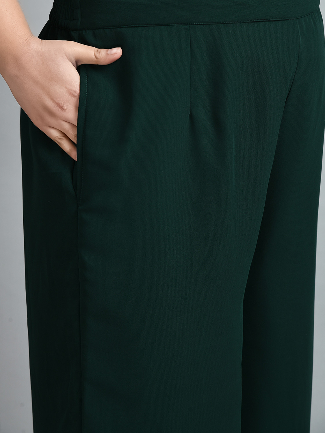 Image of Prettyplus by Desinoor Women Kurta Pant Set