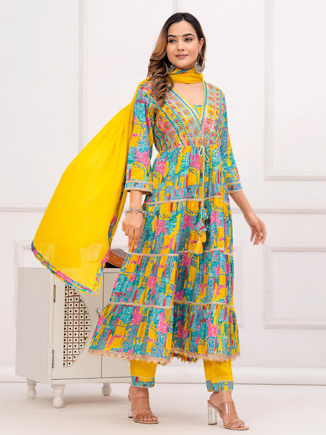 Image of berrylicious Women Kurta Pant Dupatta Set