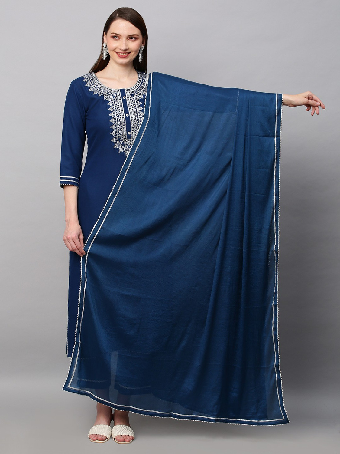 Image of Gosriki Women Kurti Pant Dupatta Set
