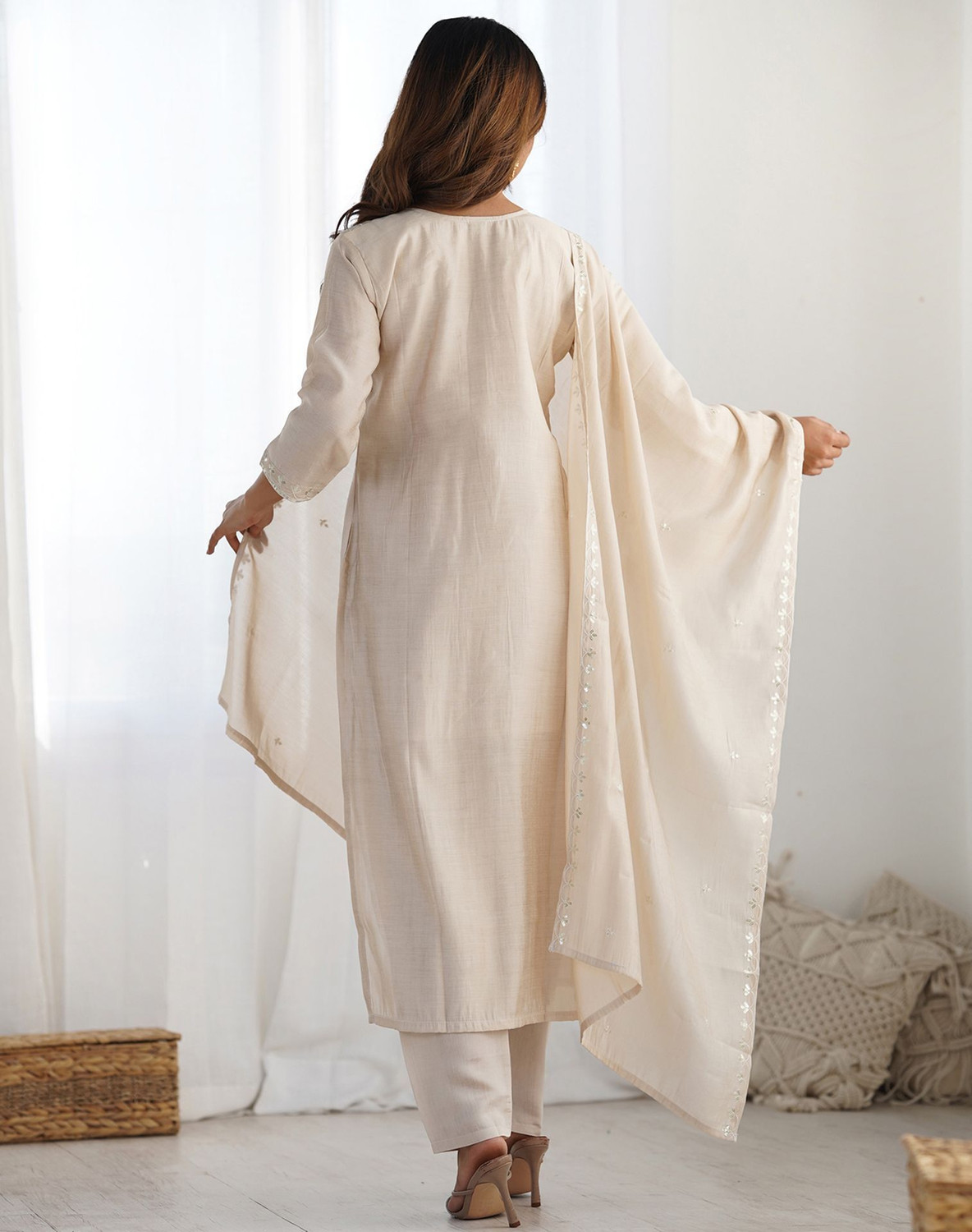 Image of Skylee Women Kurta Pant Dupatta Set