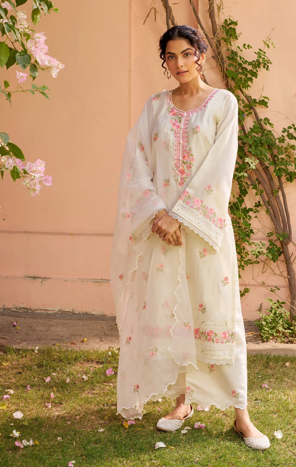 Image of Cartyshop Women Muslin Kurta Palazzo Dupatta Set