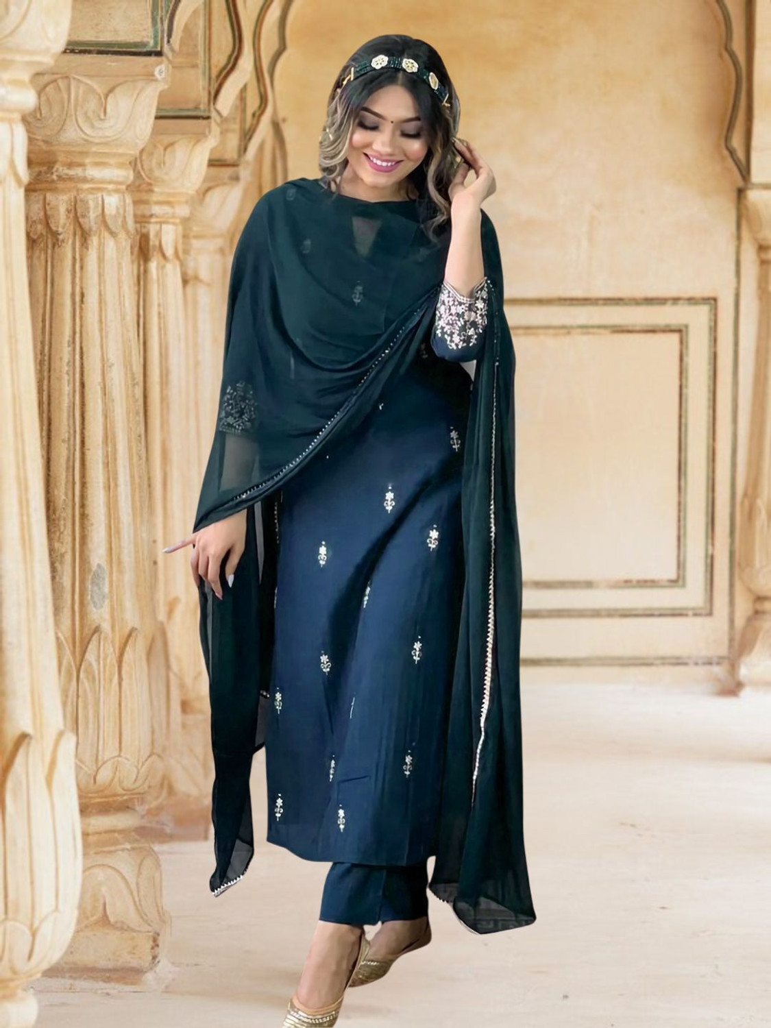 Image of pinfit Women Kurti Pant Dupatta Set