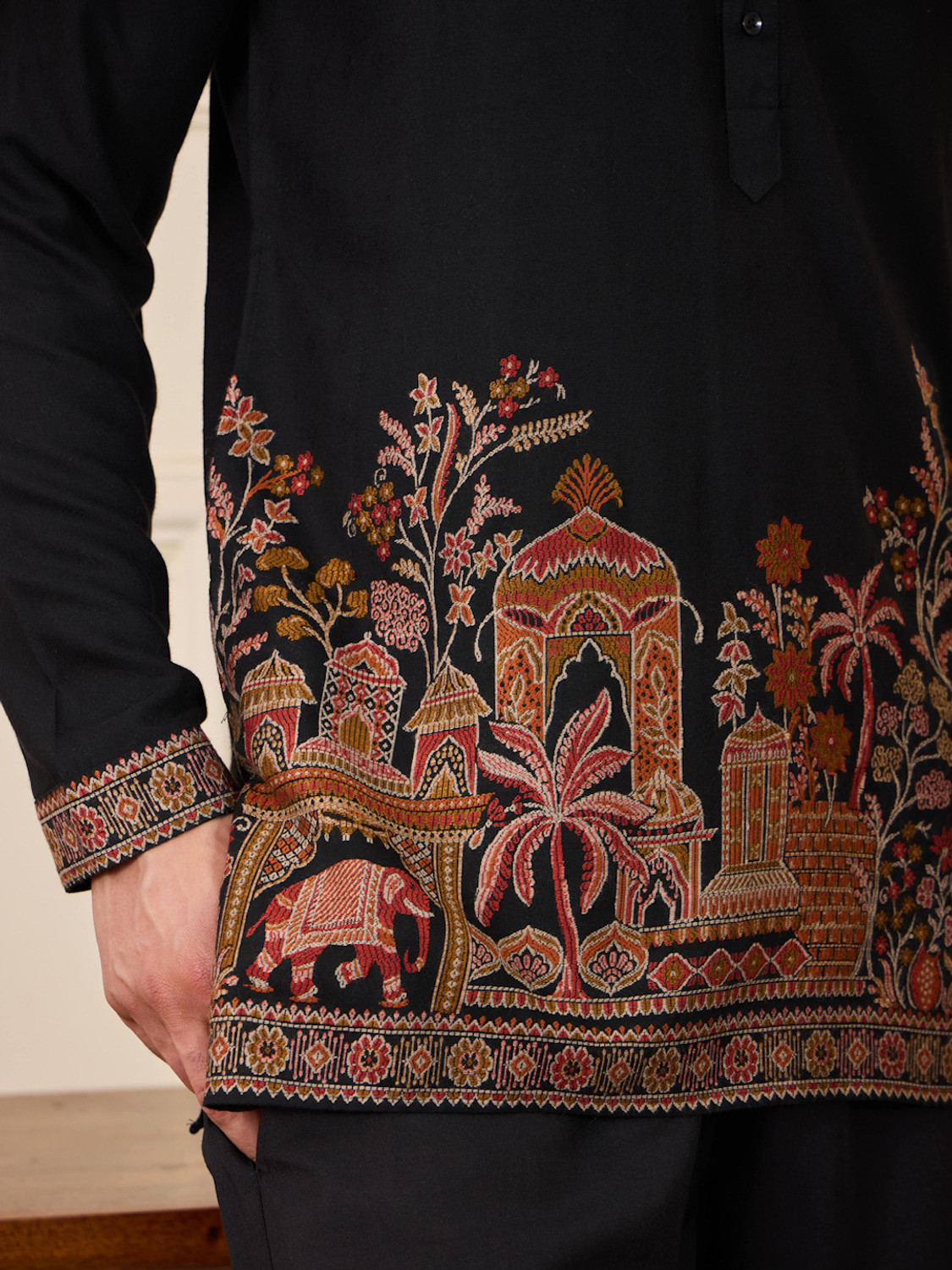 Image of House of Pataudi Men Kurta Pyjama Set