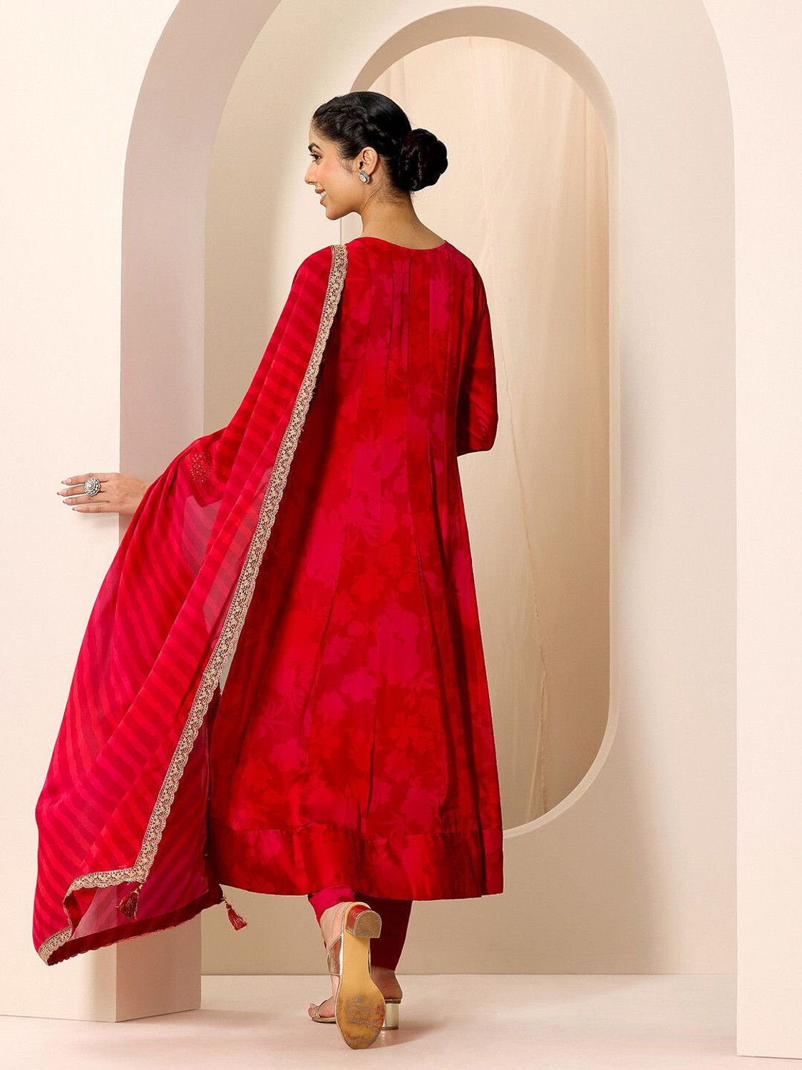 Image of LIBAS Women Kurta Pant Dupatta Set