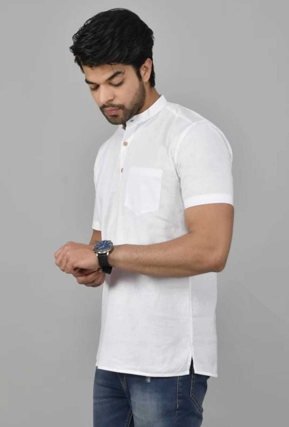 Image of VISHESTA Men Solid Straight Kurta