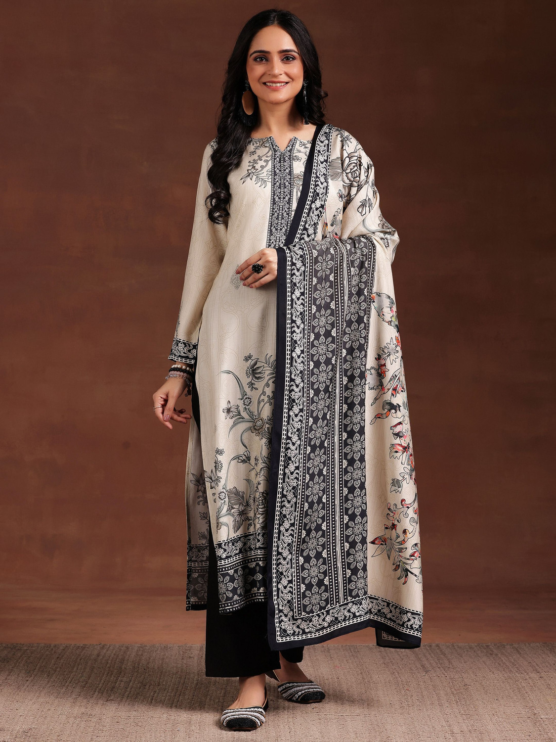 Image of LIBAS Women Kurta Pant Dupatta Set