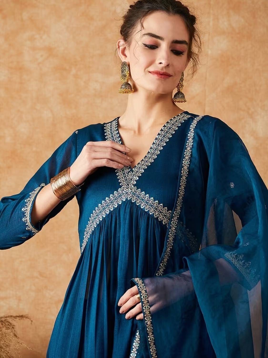 LookMark Women Kurti Pant Dupatta Set