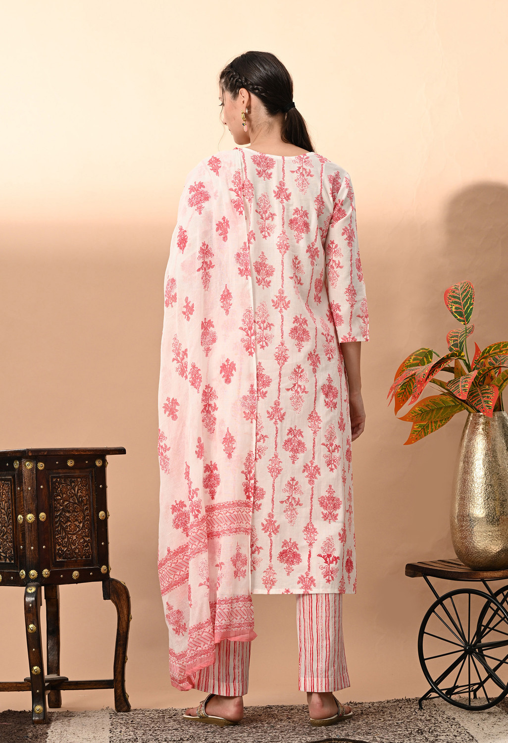 Image of Divastri Women Kurta Pant Dupatta Set