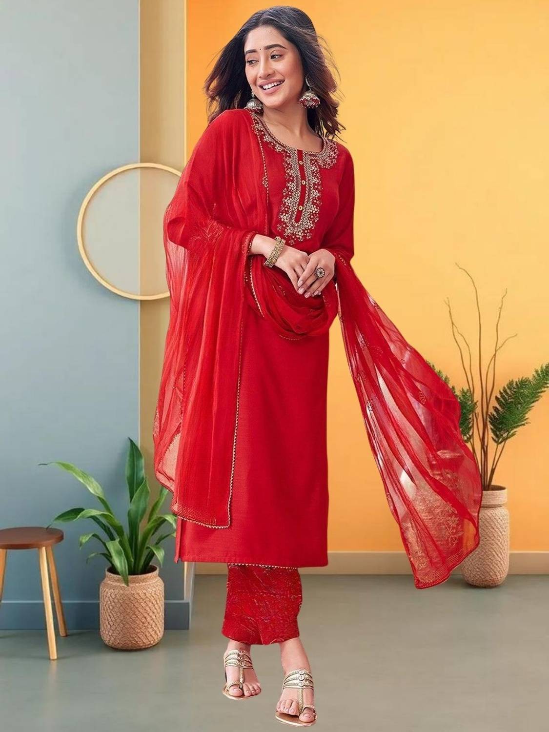 aurbhi Women Kurti Pant Dupatta Set