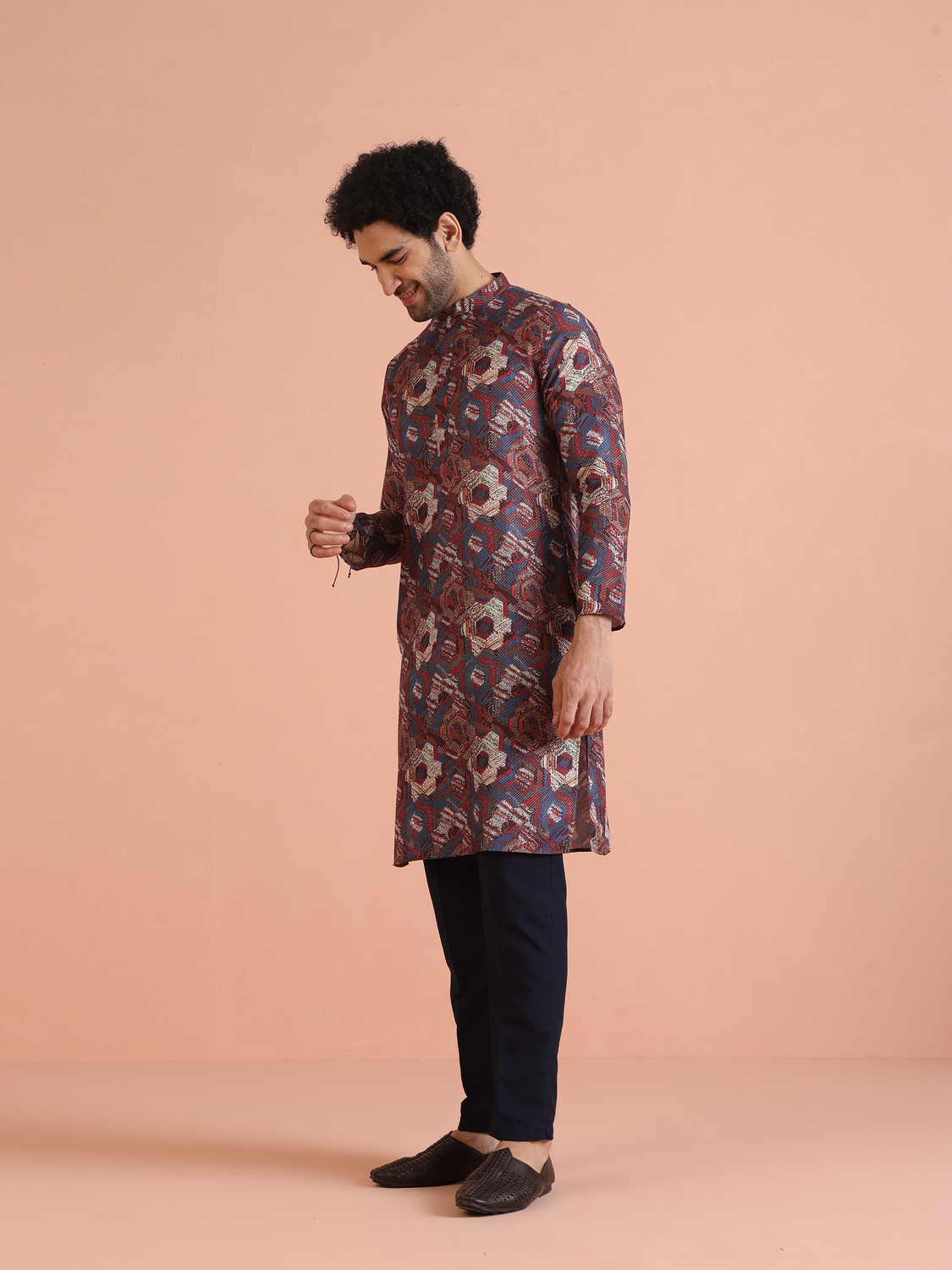 Image of Kisah Printed Cotton Blend Straight Kurta for Men (Multicolor)