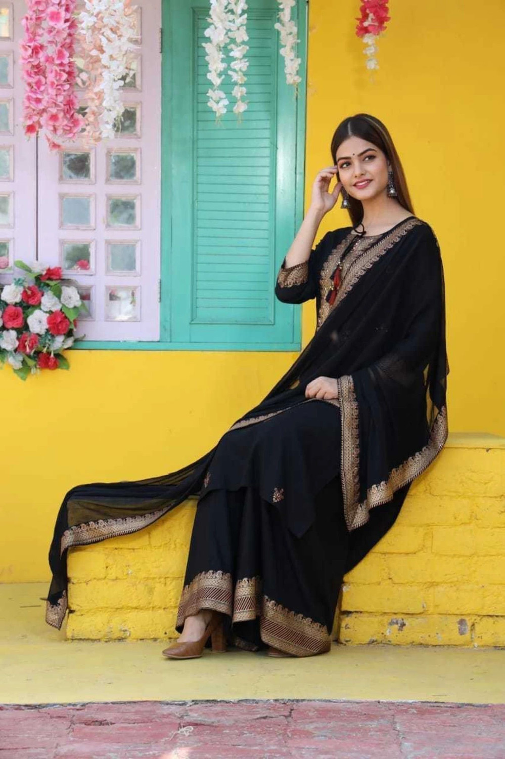 Image of shoecom Women Kurti Palazzo Dupatta Set