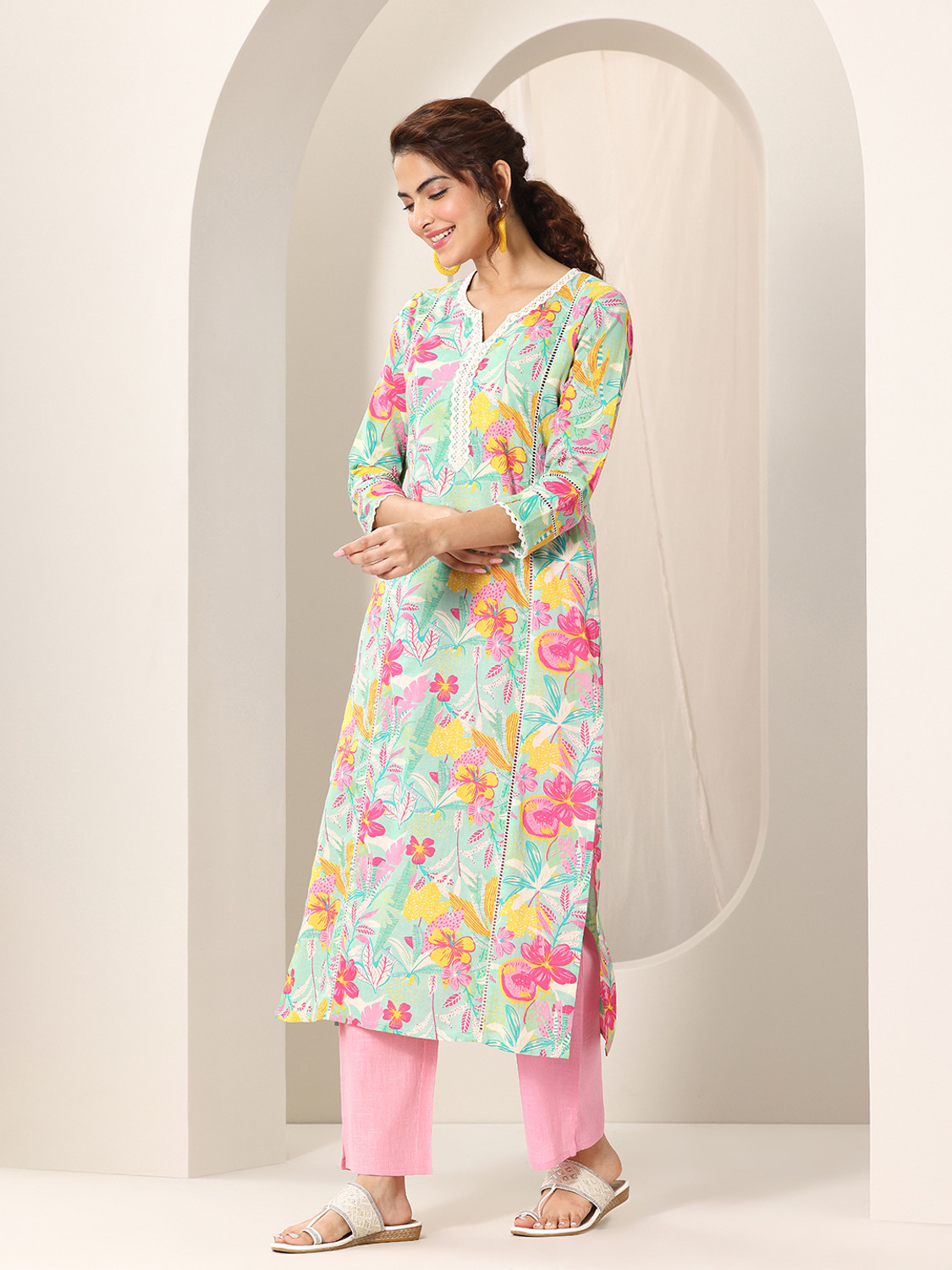 Image of LIBAS Women Kurta Pant Dupatta Set