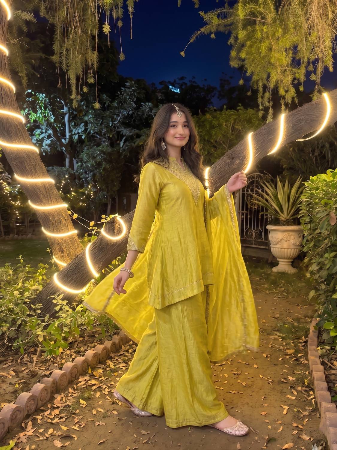 MOKOSH Women Kurta Sharara Dupatta Set - Image 3