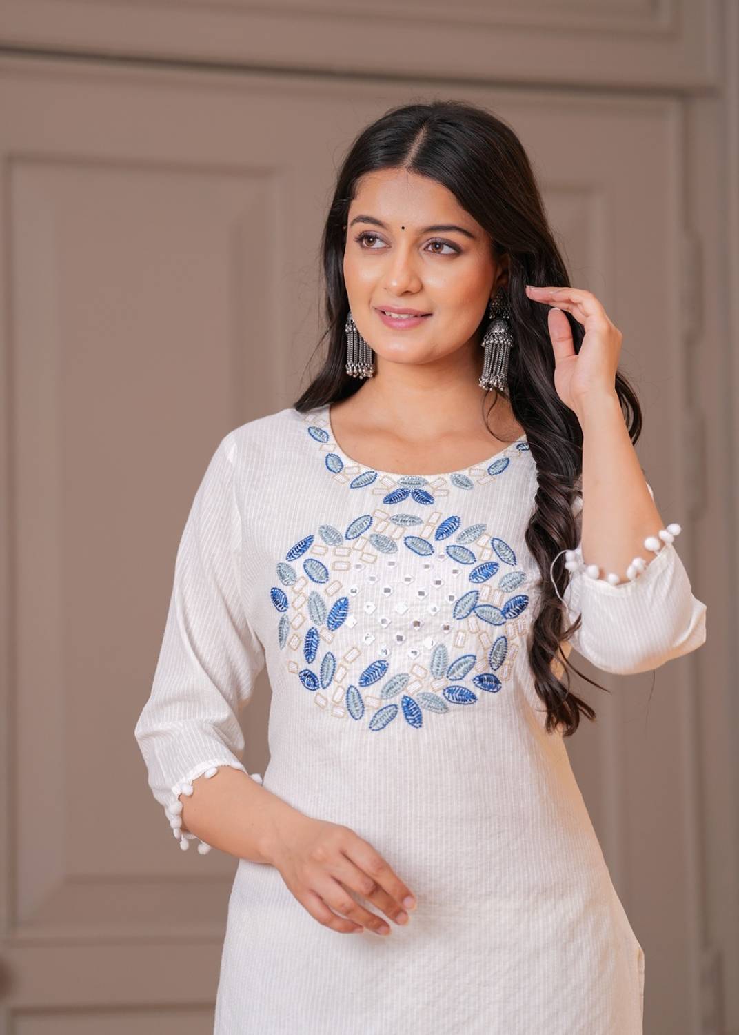 【ホワイト】鬼カノコ レイヤードツインセット <LADIES LINE> (LADIES) Vindyavasini Women Kurti Pant Set - Buy Vindyavasini Women Kurti
