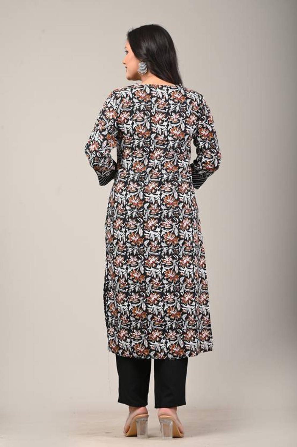 Image of Vindyavasini Women Kurta Pant Dupatta Set