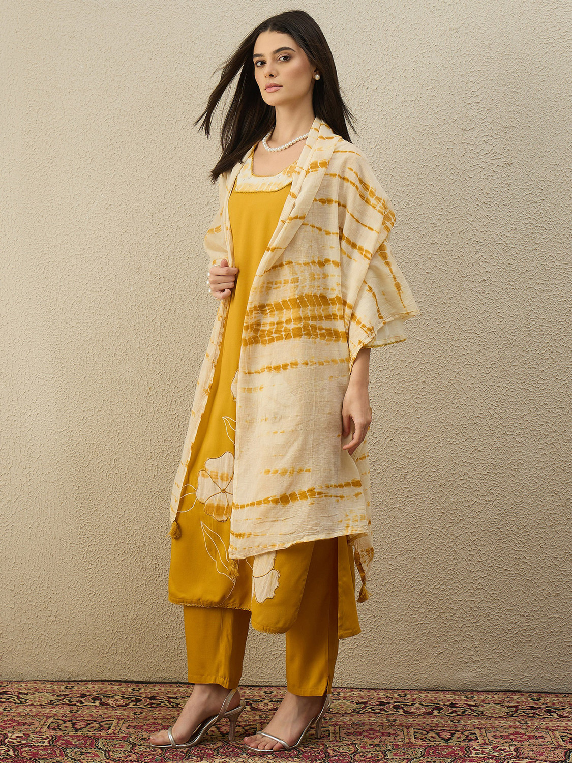 Image of Indo Era Women Kurta Pant Dupatta Set
