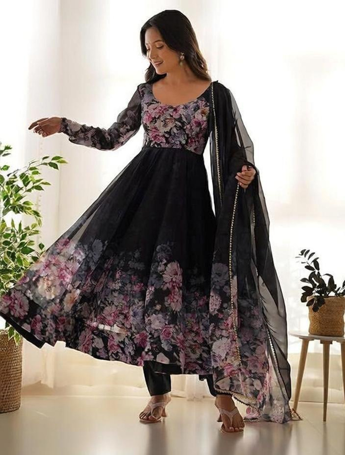 Image of VCREATION Women Kurta Pant Dupatta Set