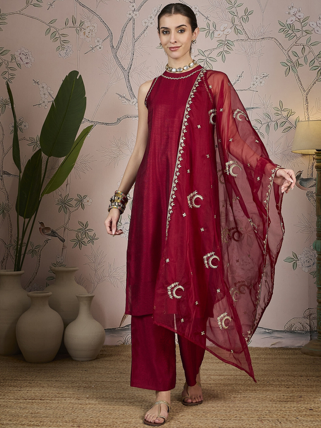 Image of House of Pataudi Women Kurta Pant Dupatta Set
