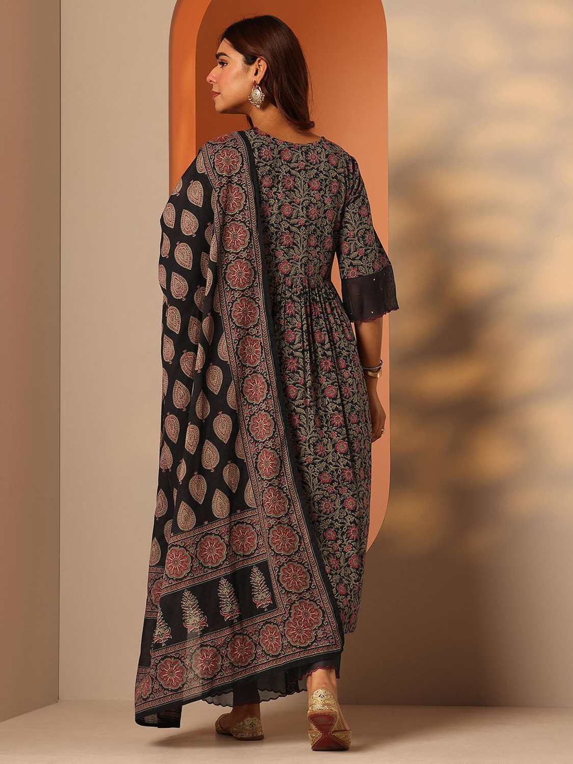 Image of LIBAS Women Kurta Pant Dupatta Set